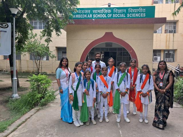 Educational visit to the university